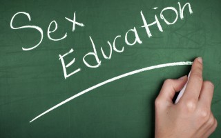 Просвещение или растление: нужно ли вводить сексуальное воспитание в школе