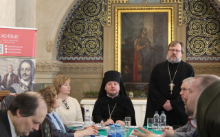 В Александро-Невской Лавре обсудили вопросы духовно-нравственного воспитания детей и молодежи